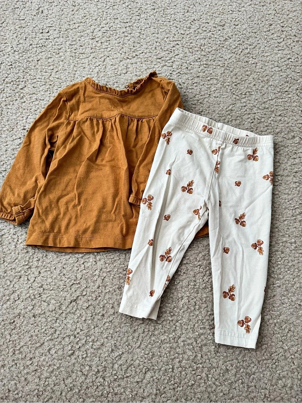 Carter's Baby 2-Piece Acorn Pullover & Pull-On Pant Set 9 Months